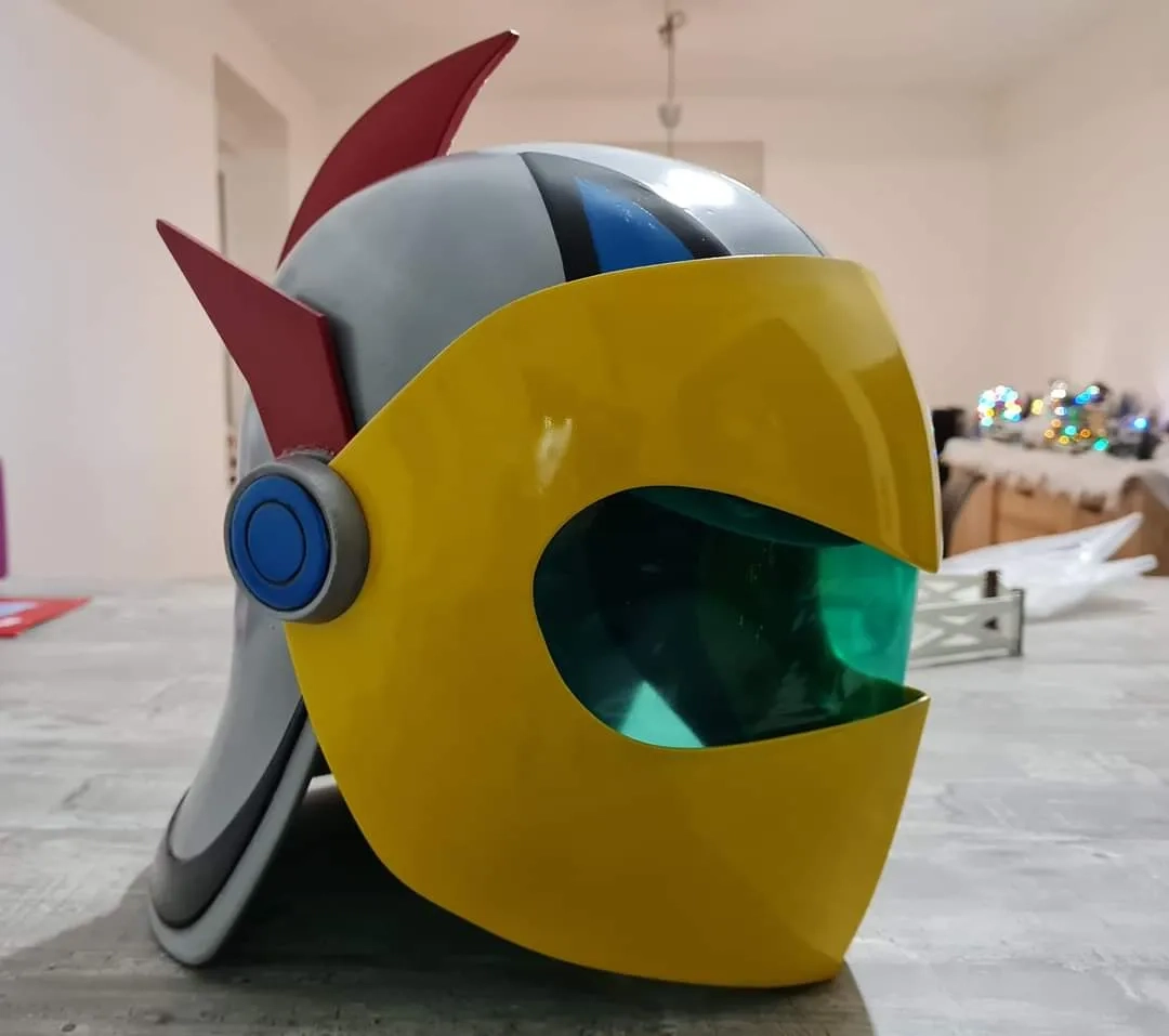 Casque Personnalisé Sur Mesure – Modèle Inspiré de Héros Iconiques (Exemple : Actarus)